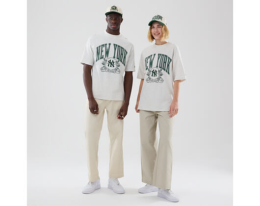 Triko New Era - MLB Arch Graphic Oversized Tee - NY Yankees - Heather Grey