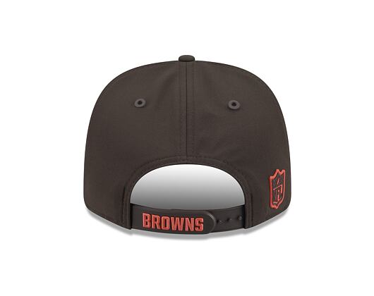 Kšiltovka New Era - NFL 2026 Sideline 9SEVENTY Stretch-Snap - Cleveland Browns - Team Color