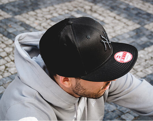 Kšiltovka New Era 9FIFTY MLB New York Yankees Snapback Black / Black