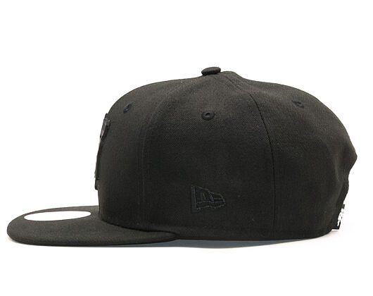 Kšiltovka New Era Bob Devil Manchester United Black Snapback
