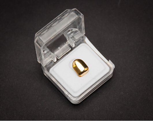 Pozlacený zub King Ice Gold Single Grill Tooth Cap Top
