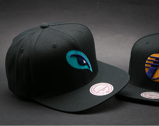 Kšiltovka Mitchell & Ness Elements Charlotte Hornets Black Snapback