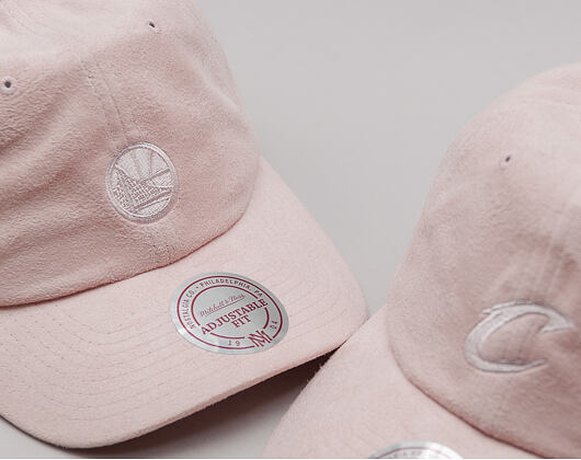 Kšiltovka Mitchell & Ness Micro Suede Slouch Golden State Warriors Light Pink Strapback