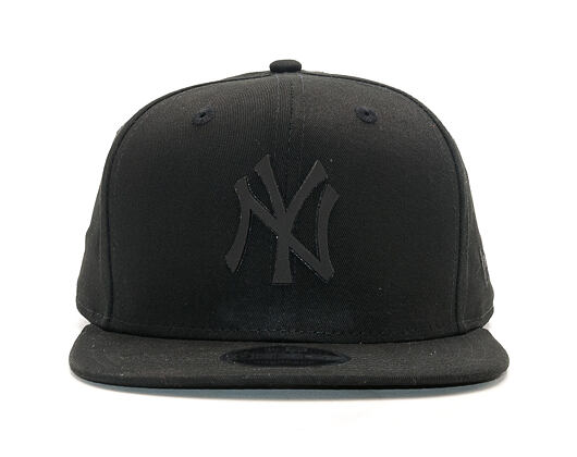 Kšiltovka New Era Rubber Badge New York Yankees 9FIFTY Black/Black Snapback