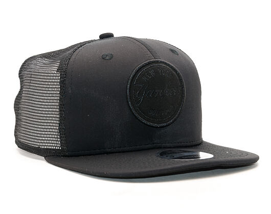 Kšiltovka New Era Emblem Trucker New York Yankees Black/Black 9FIFTY Snapback