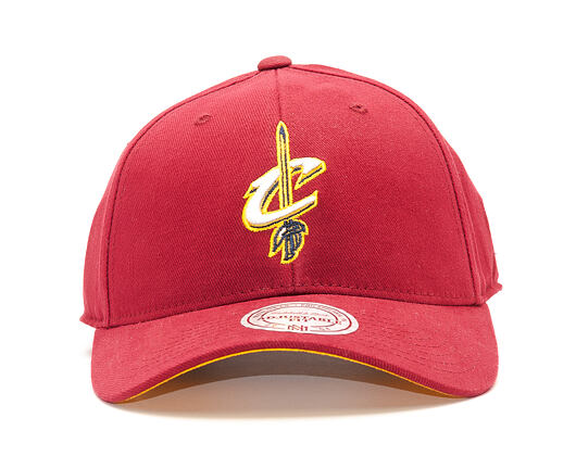 Kšiltovka Mitchell & Ness Flexfit 110 Flex-Snap Low Pro Cleveland Cavaliers Burgundy/Yellow Snapback