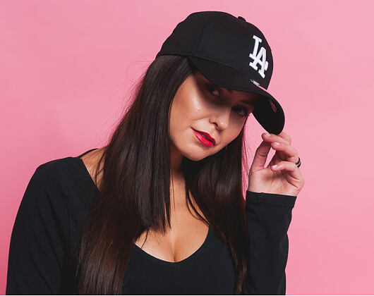 Kšiltovka New Era 39THIRTY MLB League Essential Los Angeles Dodgers - Black / White