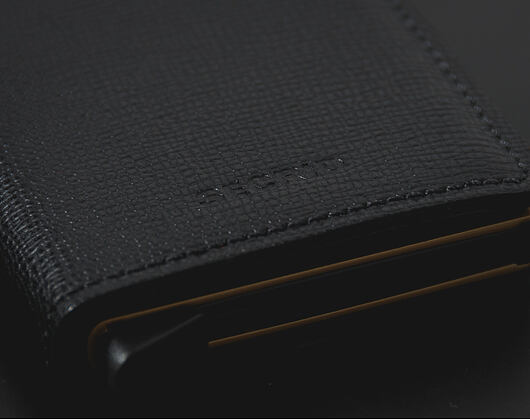 Peněženka Secrid Slimwallet Crisple Black/Gold