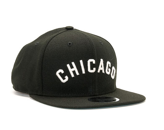 Kšiltovka New Era Classic Script Chicago White Sox 9FIFTY Black Snapback