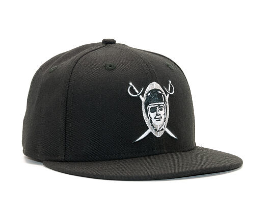 Kšiltovka New Era Silver and Black Attack Oakland Raiders 59FIFTY Black Fitted Cap