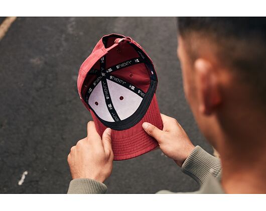 Kšiltovka New Era Light Weight Nylon Packable Los Angeles Dodgers 9TWENTY Black/White Strapback