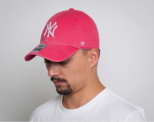 Kšiltovka 47 Brand New York Yankees Clean Up Berry Strapback