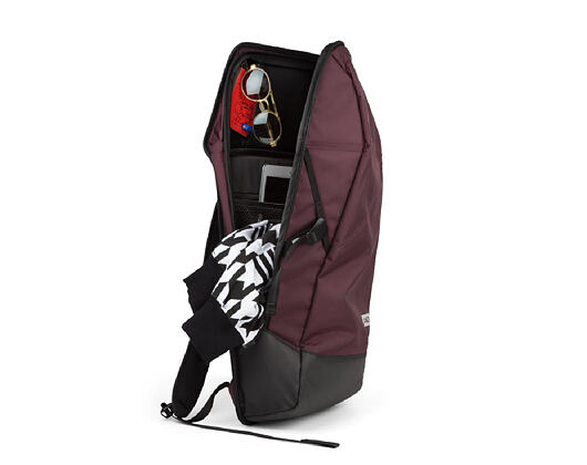 Batoh Aevor Daypack Proof Ruby