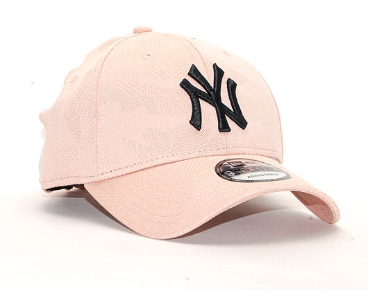 Kšiltovka New Era 9FORTY Engineered Plus New York Yankees Blush Sky Pink / Navy Strapback