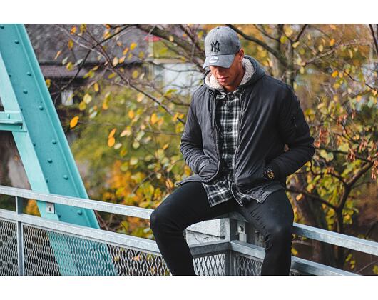 Kšiltovka New Era 9FORTY Engineered Plus New York Yankees Black / Black Strapback