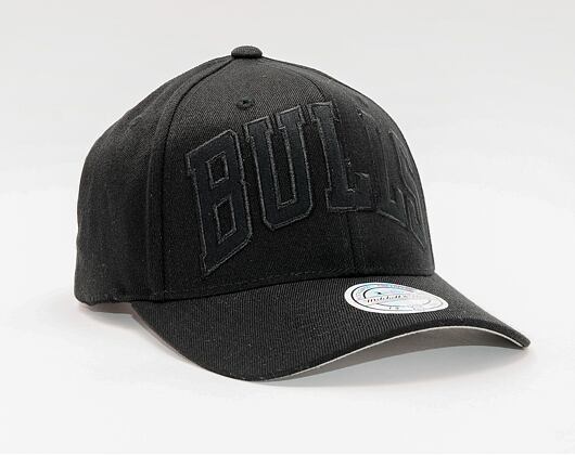 Kšiltovka Mitchell & Ness Chicago Bulls 826 Team Tonal Black