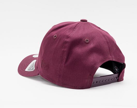 Kšiltovka New Era 9FIFTY MLB League Essential Stretch-Snap New York Yankees Snapback Maroon / Maroon