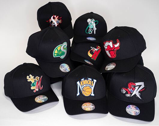 Kšiltovka Mitchell & Ness INTL839 Torronto Raptors Letterman 110 Snapback