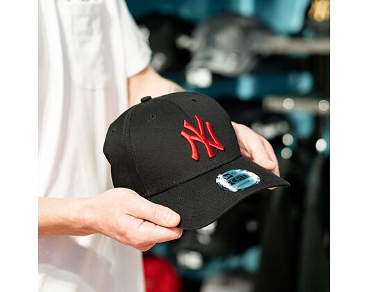 Kšiltovka New Era - MLB Essential 9FORTY - NY Yankees - Black