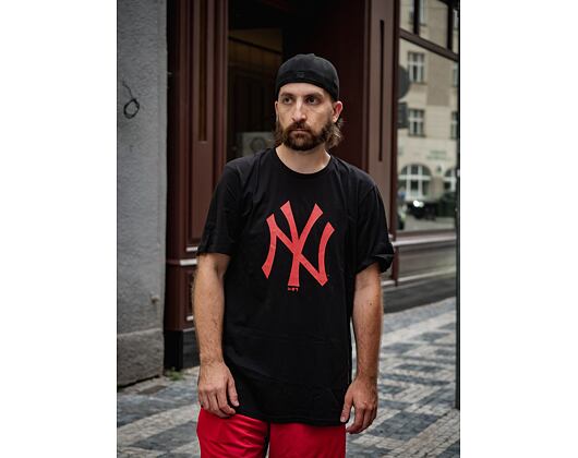 Triko New Era MLB Seasonal Team Logo Tee New York Yankees Black / Red