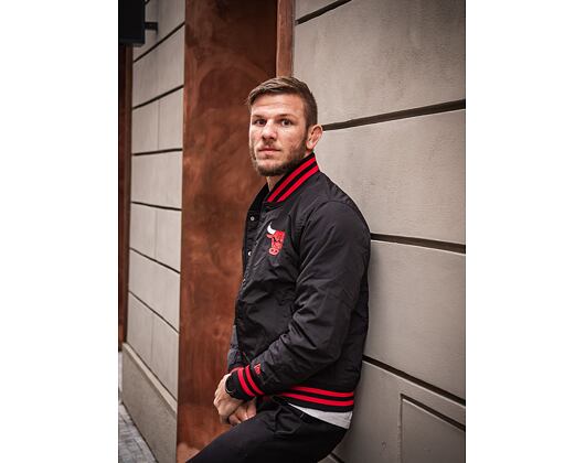 Bunda New Era NBA Team Wordmark Bomber Chicago Bulls Black