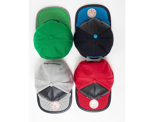 Kšiltovka Mitchell & Ness - Day One Snapback - Chicago Bulls - Black-Red