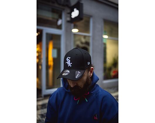 Kšiltovka New Era 39THIRTY Era Chicago White Sox Stretch Fit Black