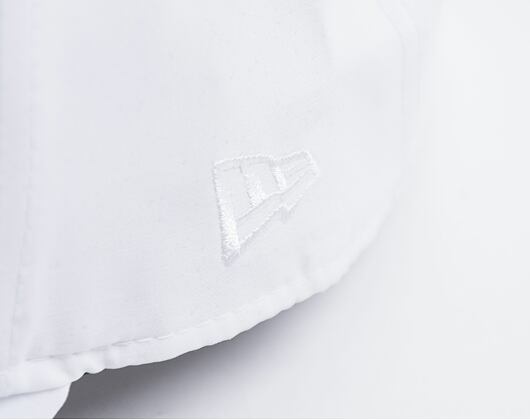 Kšiltovka New Era 9FORTY Flawless Essential Logo New York Yankees - White