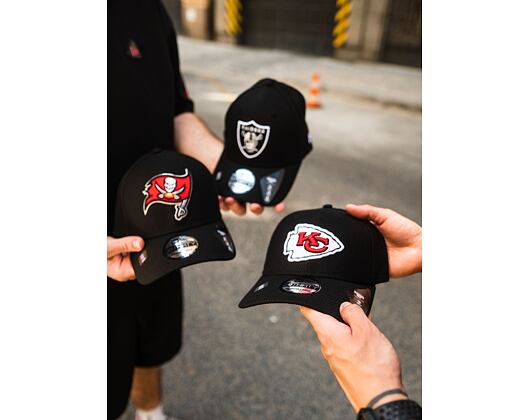Kšiltovka New Era 39THIRTY NFL Diamond Era Tampa Bay Buccaneers Stretch Fit Black