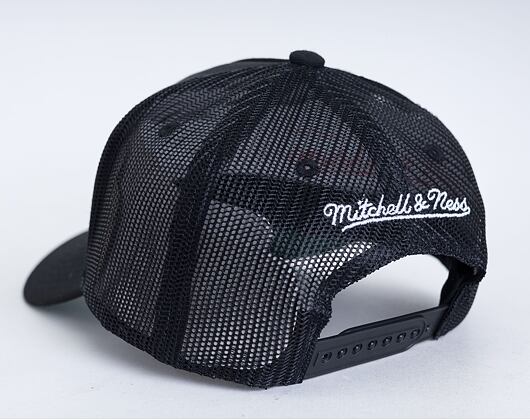 Kšiltovka Mitchell & Ness Branded Essential Stars Trucker Snapback Black