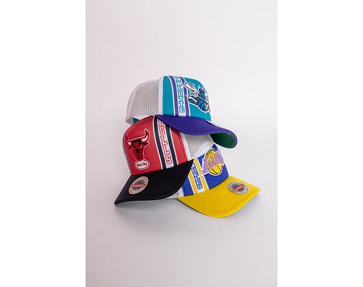 Kšiltovka Mitchell & Ness Chicago Bulls Retro Trucker Snapback HWC Red / Black