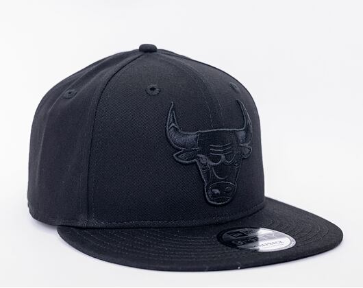 Kšiltovka New Era 9FIFTY NBA Black on Black Chicago Bulls Black / Black