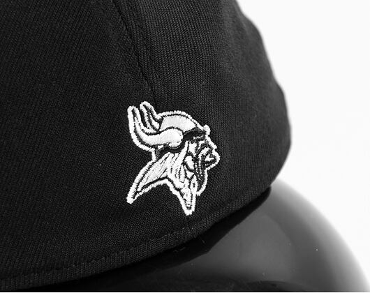 Kšiltovka New Era 39THIRTY NFL22 Sideline Minnesota Vikings Black / White