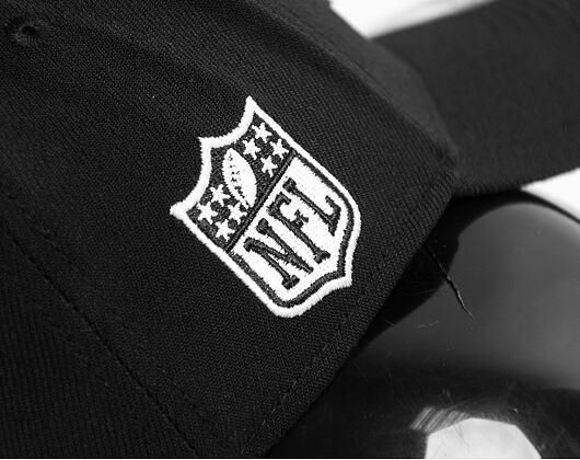 Kšiltovka New Era 39THIRTY NFL22 Sideline Kansas City Chiefs Black / White