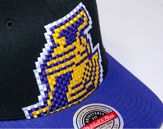 Kšiltovka Mitchell & Ness 8 Bit XL Classic Red Los Angeles Lakers Black