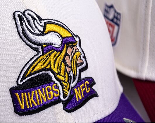 Kšiltovka New Era 39THIRTY NFL22 Sideline Minnesota Vikings