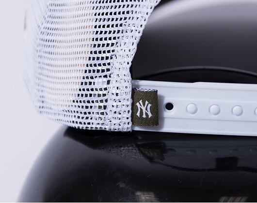 Kšiltovka New Era 9FORTY A-Frame Trucker MLB Flower New York Yankees New Olive