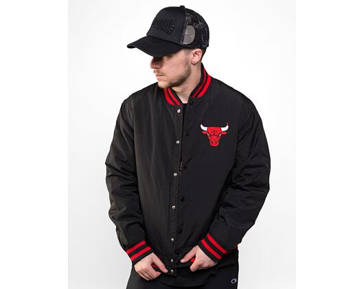 Bunda New Era Script Bomber Chicago Bulls Black / Red