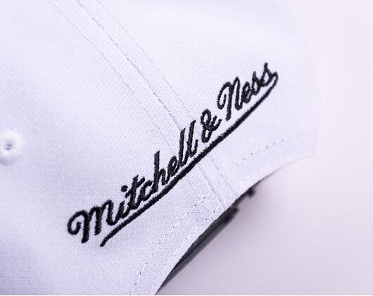 Kšiltovka Mitchell & Ness Branded Sharktooth Snapback Branded Black / White