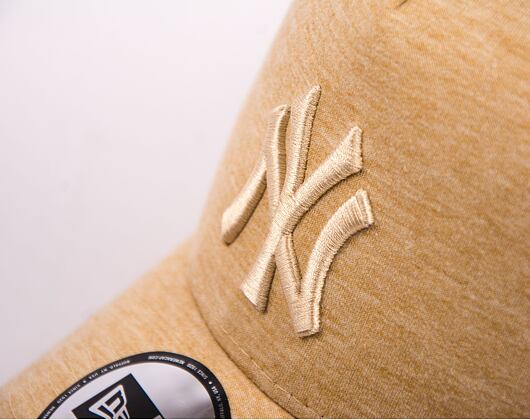 Kšiltovka New Era 9FORTY A-Frame Trucker MLB Jersey Essential Trucker New York Yankees Stone