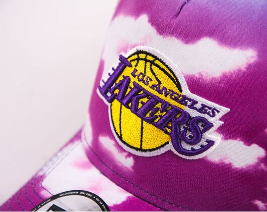 Kšiltovka New Era 9FORTY A-Frame Trucker NBA Cloud All Over Print Trucker Los Angeles Lakers Purple