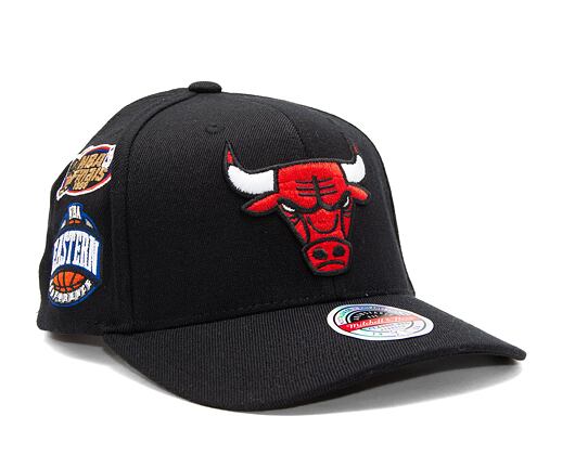 Kšiltovka Mitchell & Ness NBA Home Town Classic Red Chicago Bulls Black