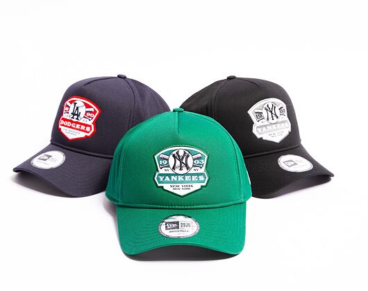 Kšiltovka New Era 9FORTY E-Frame New York Yankees Patch Dark Green