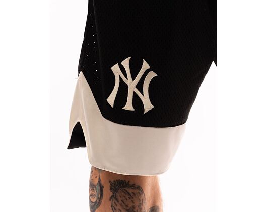 Kraťasy New Era MLB World Series Shorts New York Yankees Black / Off White