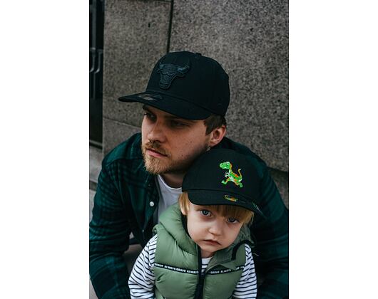 Kšiltovka New Era 9FIFTY NBA Black on Black Chicago Bulls - Black