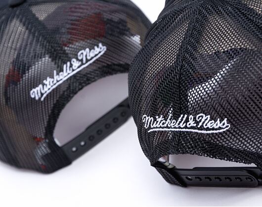 Kšiltovka Mitchell & Ness - Los Angeles Lakers - Year Of The Snake Trucker - Black