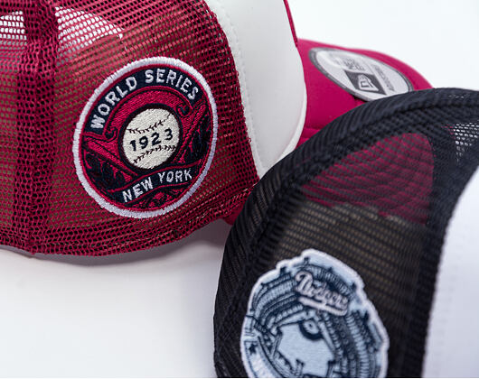 Kšiltovka New Era - MLB World Series 9FORTY Trucker - NY Yankees - Cherry / White