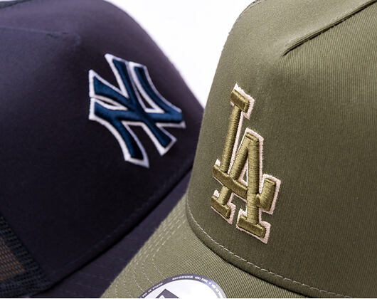 Kšiltovka New Era - MLB Outline 9FORTY Trucker - NY Yankees - Navy