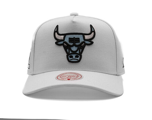 Kšiltovka Mitchell & Ness - NBA Core Xi Pro  Bulls - Chicago Bulls - White-Blue