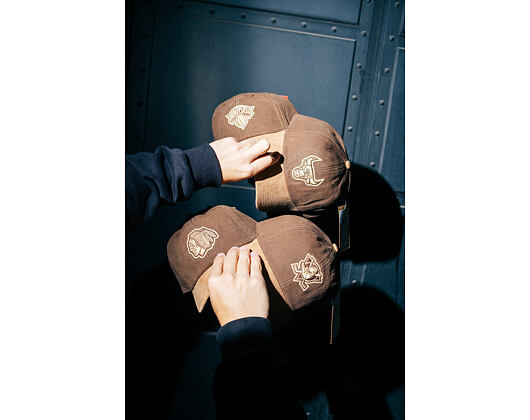 Kšiltovka Mitchell & Ness - NBA Lux Chain Strapback - Chicago Bulls - Brown